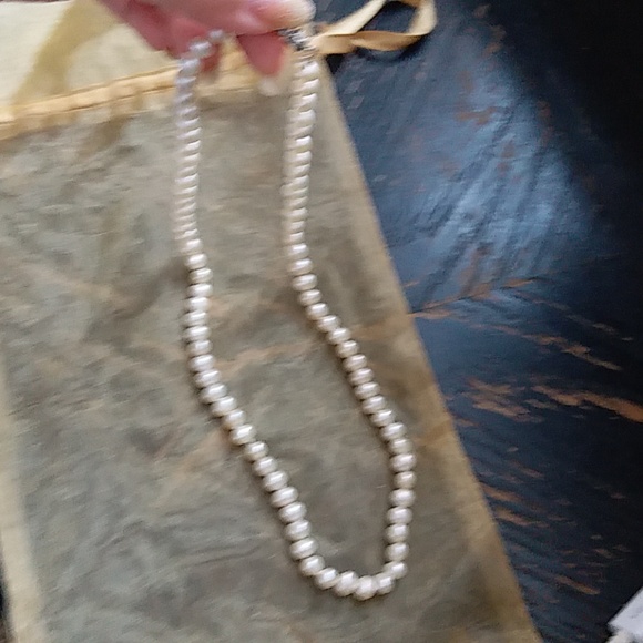 Genuine Pearl's necklace - Picture 4 of 8